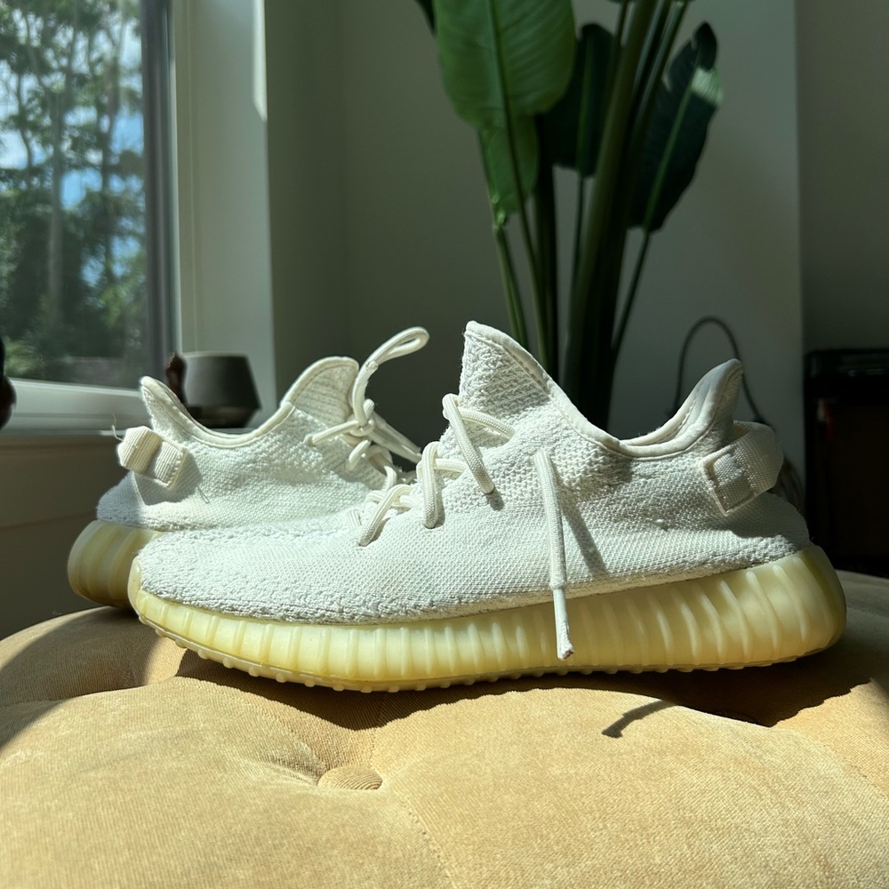 Yeezy 350 v2 pure white